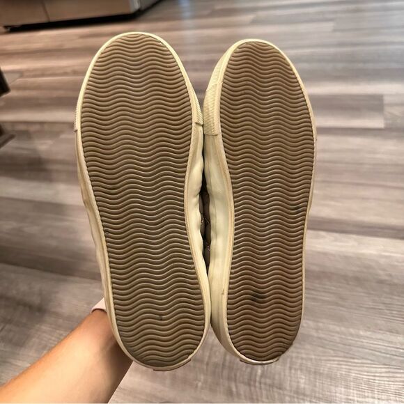 G.H Bass & Co women’s tan leather quilted loafers size 6.5 - Picture 8 of 12